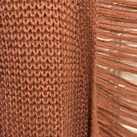 Cute cardigan with unique back - Picture 2 of 3